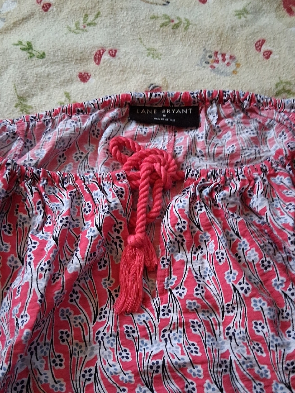 Pink Floral Boho Peasant Top with Tassel Tie - Picture 3 of 6